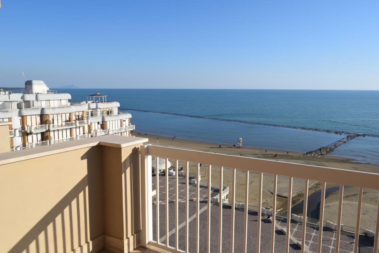 Appartamento La Terrazza Sul Tirreno Nettuno Esterno foto