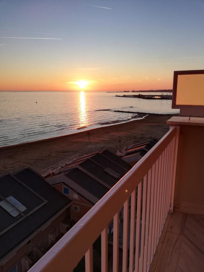 Appartamento La Terrazza Sul Tirreno Nettuno Esterno foto