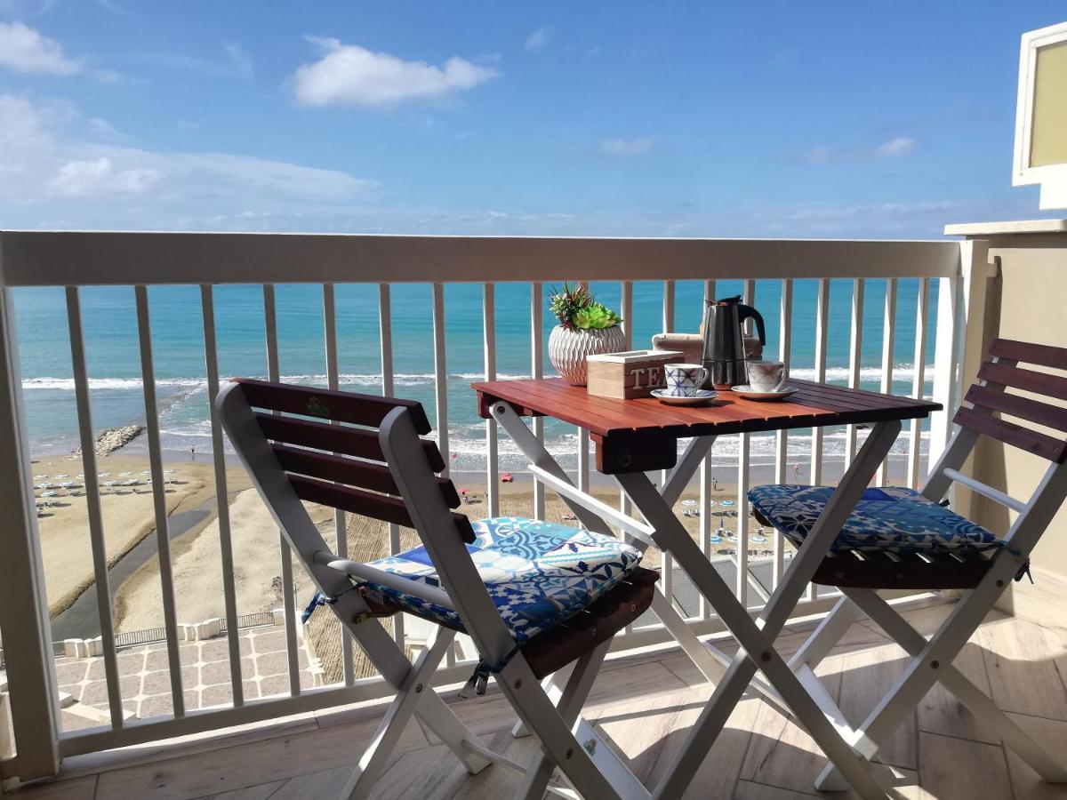 Appartamento La Terrazza Sul Tirreno Nettuno Esterno foto